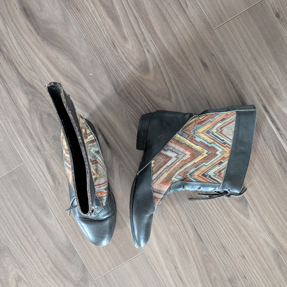 Vintage Tapestry Women's Midi Boots (Size 7.5)
